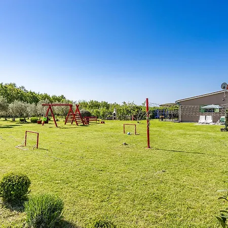 Apartament House Kacana *